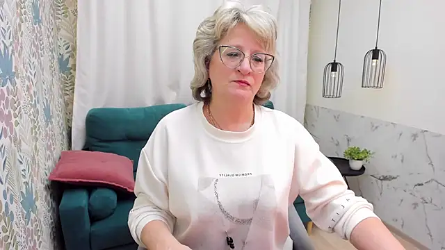 EvelynJoyful Show Webcam