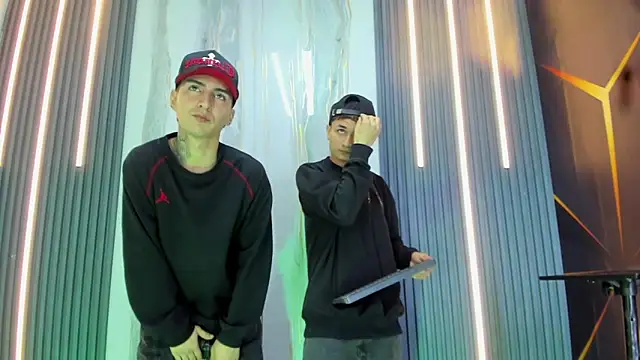 guys_hard_cock19: διαδικτυακό σόου στην κάμερα