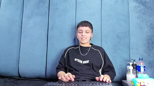 Megan_Thompson_: απευθείας συνομιλία ΧΧΧ