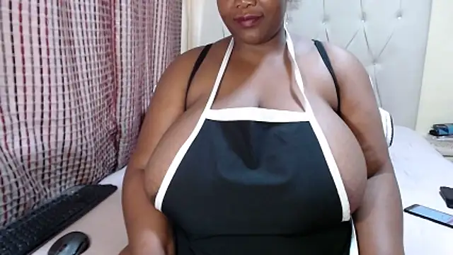 CHOCOLATEDARKBUSTYX élő XXX-chatje