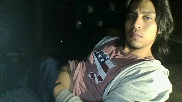 Chatroom XXX en direct de AlexAlejandro13