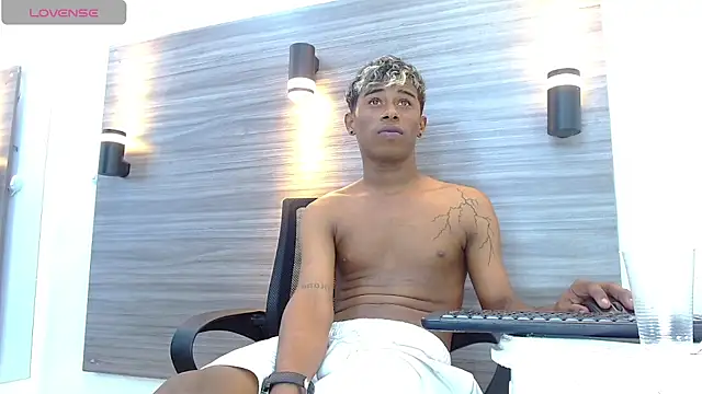 TonnyMarck 라이브 XXX 채팅