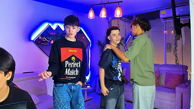 HouseofwarriosのライブXXXチャット