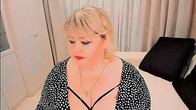 BIGTITSBBW's Live XXX Chat