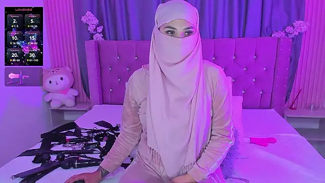 عرض كام Nayla-Mouna