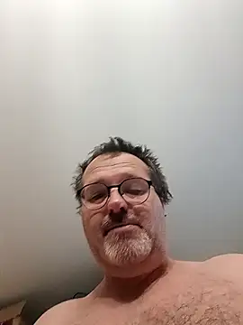 mike9473 Show in webcam