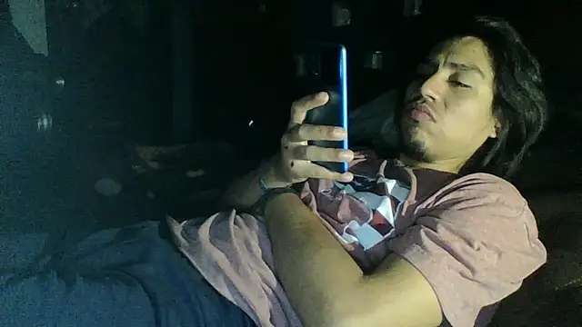 AlexAlejandro13 live XXX chat