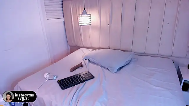 avy_st's Live XXX Chat