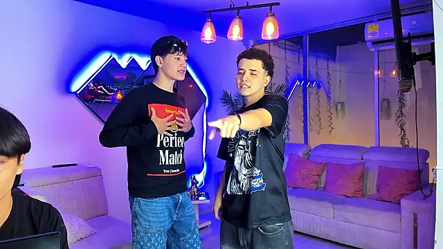 HouseofwarriosのライブXXXチャット