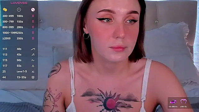 LianaFordのライブXXXチャット