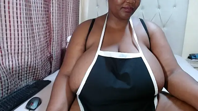 CHOCOLATEDARKBUSTYX's Live XXX Chat