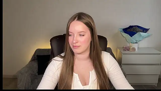 EvaMaddison Adlı Modelin Canlı XXX Sohbeti