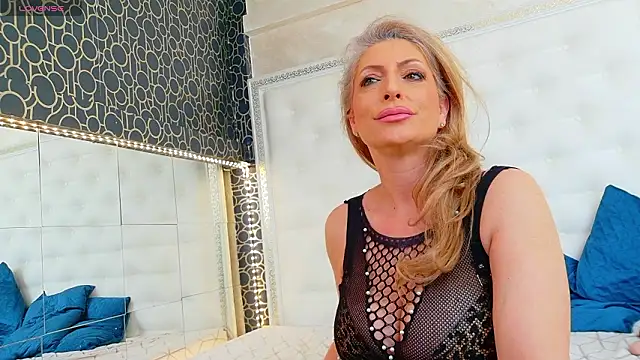 karissia: απευθείας συνομιλία ΧΧΧ