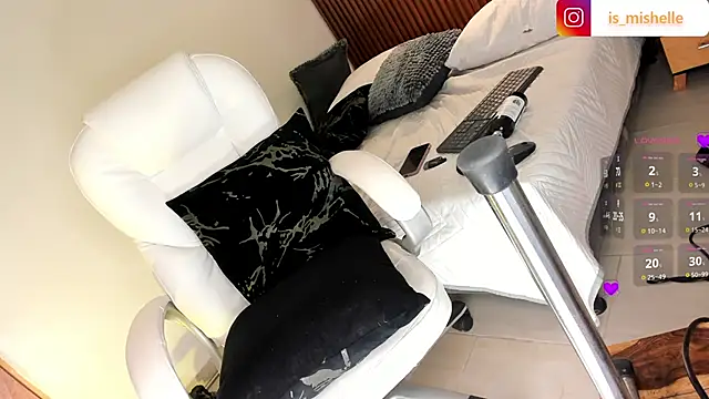 _mishelle's Live XXX Chat