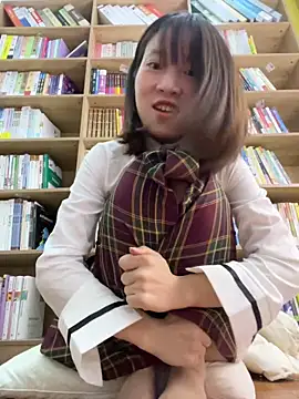 littleqiu webkamerás műsora