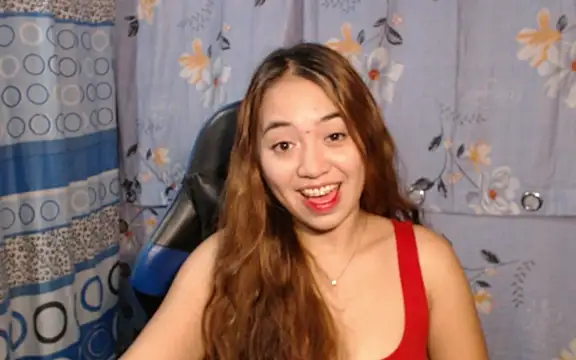 urlover_mae26 Adlı Modelin Canlı XXX Sohbeti