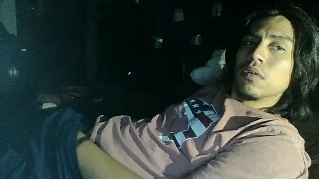 Chatroom XXX en direct de AlexAlejandro13