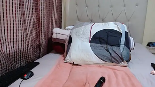 CHOCOLATEDARKBUSTYX Live XXX-Chat