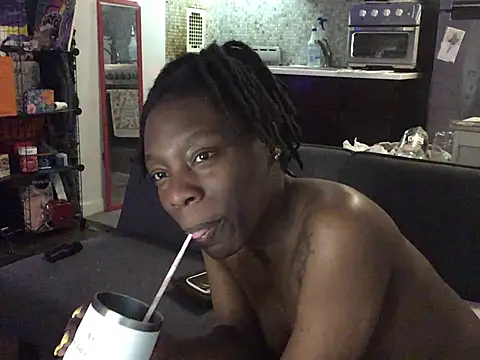 littyleesh1 live XXX chat