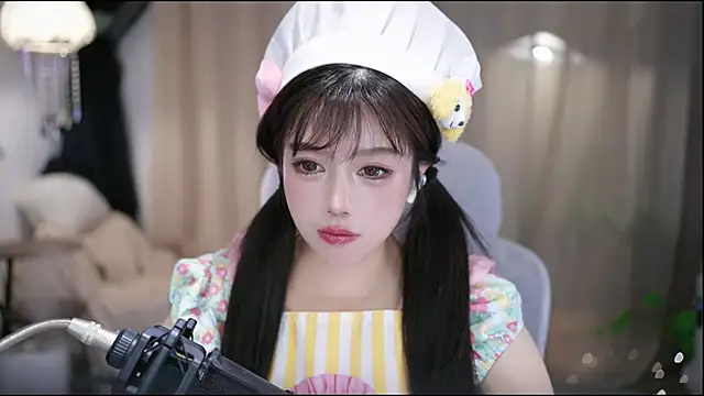 CecilyのライブXXXチャット