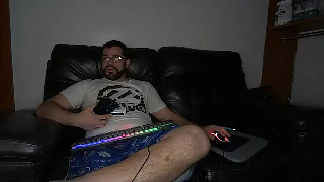 Zander823 Live XXX Chat