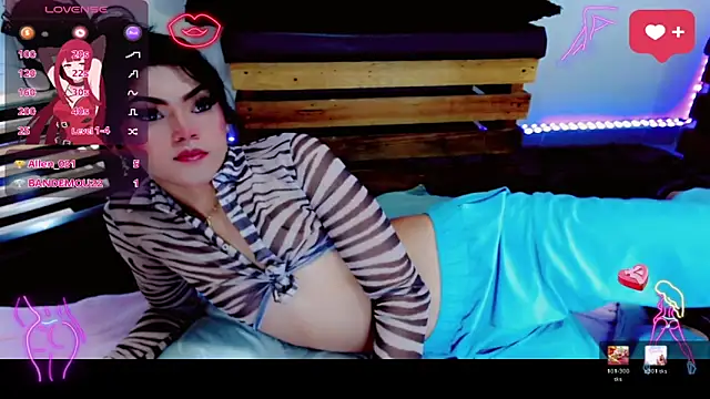 NathalialLooes live XXX chat