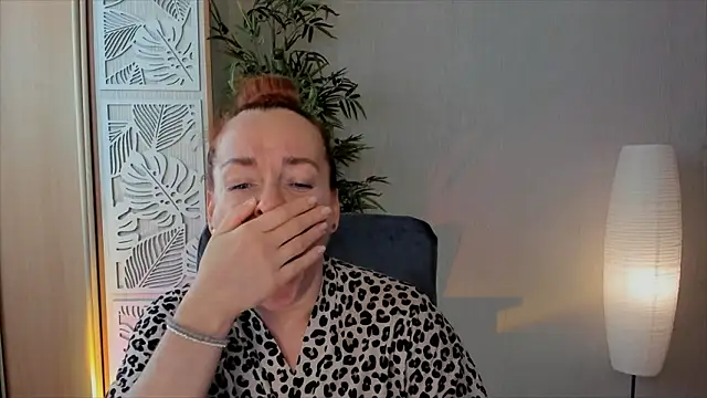 دردشة RebeccaMartinez الجنسية المباشرة