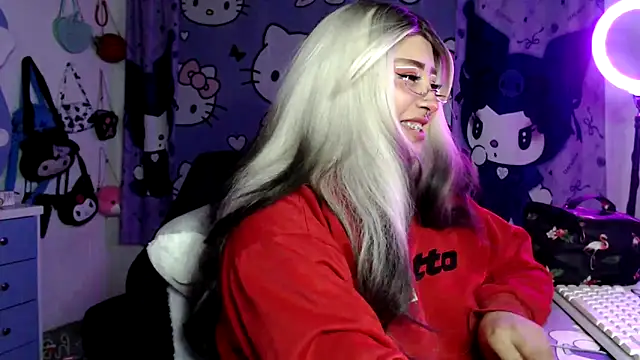 lussyevans24のライブXXXチャット