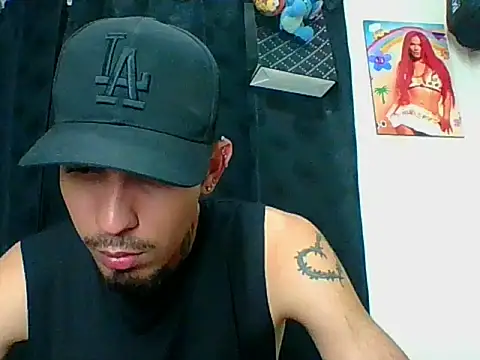 Show modela Stiward_newman na web-kameri