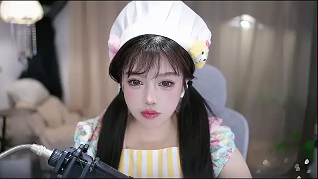 Chatroom XXX en direct de Cecily