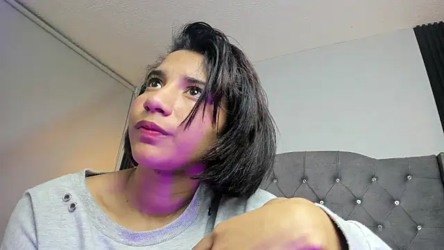 Chat XXX ao vivo de Emily_bruss