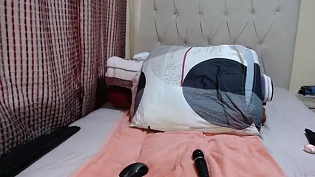 CHOCOLATEDARKBUSTYX Live XXX-Chat