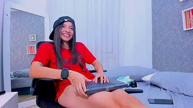 ViictoriiaSaenz Adlı Modelin Canlı XXX Sohbeti