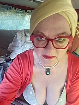 Chatroom XXX en direct de Hot-Muci