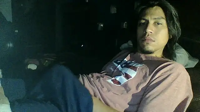 AlexAlejandro13のライブXXXチャット