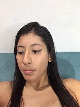 casalnovo8 Adlı Modelin Canlı XXX Sohbeti