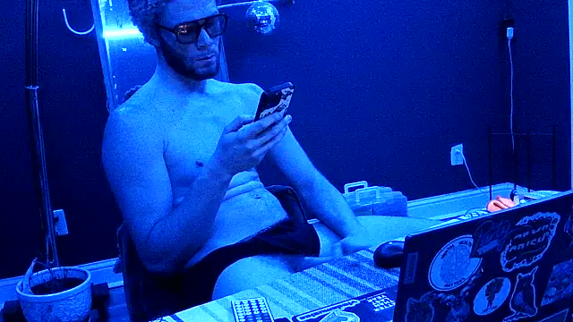 LintLiqour's Webcam Show