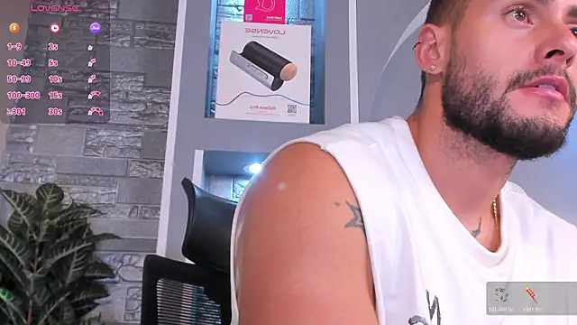 dominic_de_luca Show in webcam