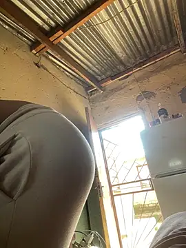 friendlybitch22 Live XXX Chat