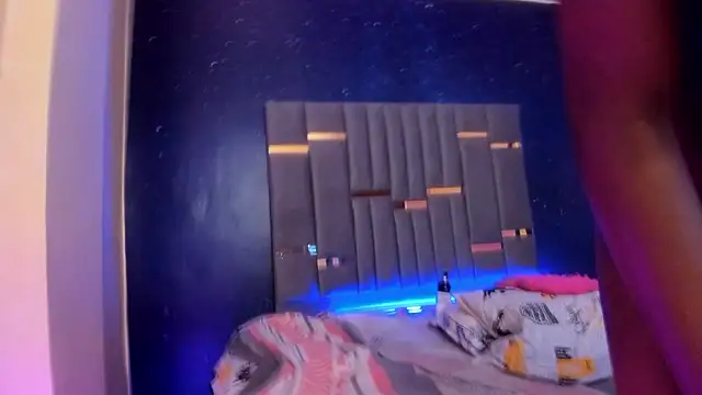 ChannelQueen Adlı Modelin Canlı XXX Sohbeti