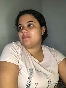 Chatroom XXX en direct de luisahot_9727