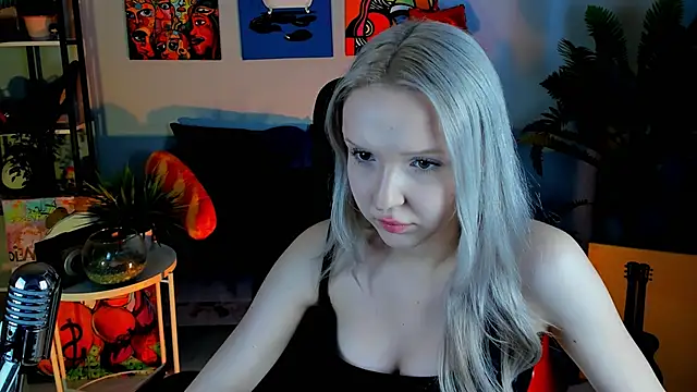 MaoqiBeverly 即時 XXX 聊天