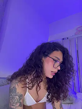 Samantha_Bernardo Chat XXX live