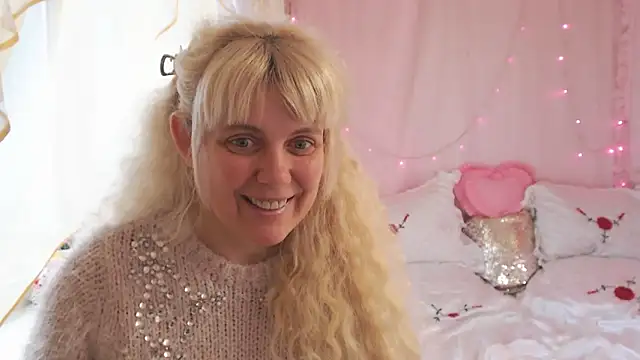 Chat +18 de SunnySylvia ao vivo