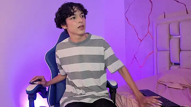 SthepanodiMonaco 即時 XXX 聊天