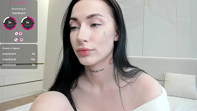 Chatroom XXX en direct de JenniferQueen11