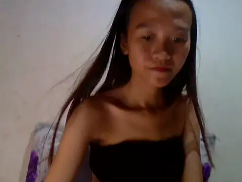 Yourlilpinayy Webcamshow