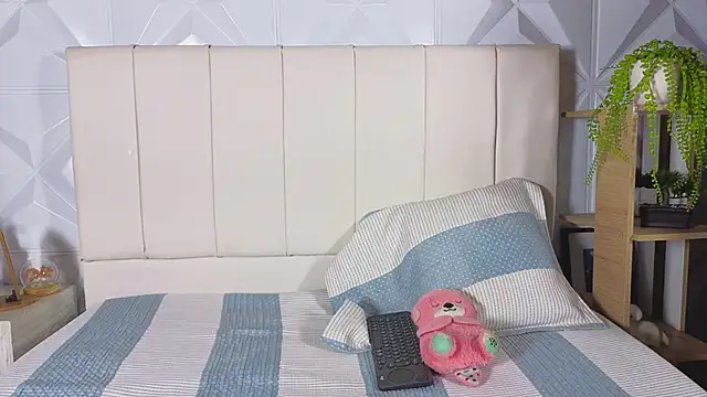 Chat XXX en directo de Emily_and_Sebastiannn