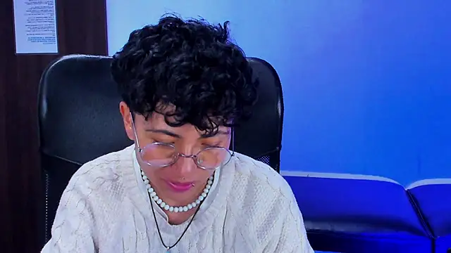 Im_Mathias: διαδικτυακό σόου στην κάμερα