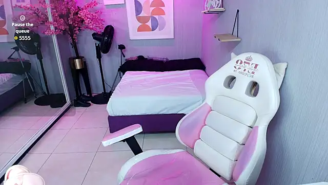 Czat XXX na żywo – Maggy_t18